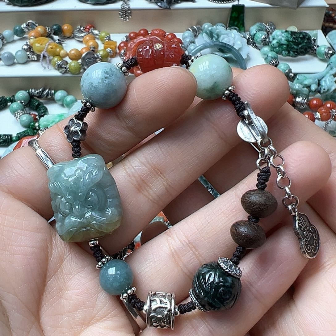 翡翠戒指未镶嵌炸