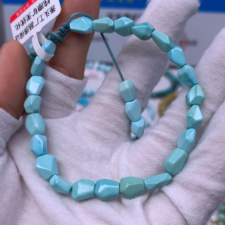 绿松石配饰未镶嵌