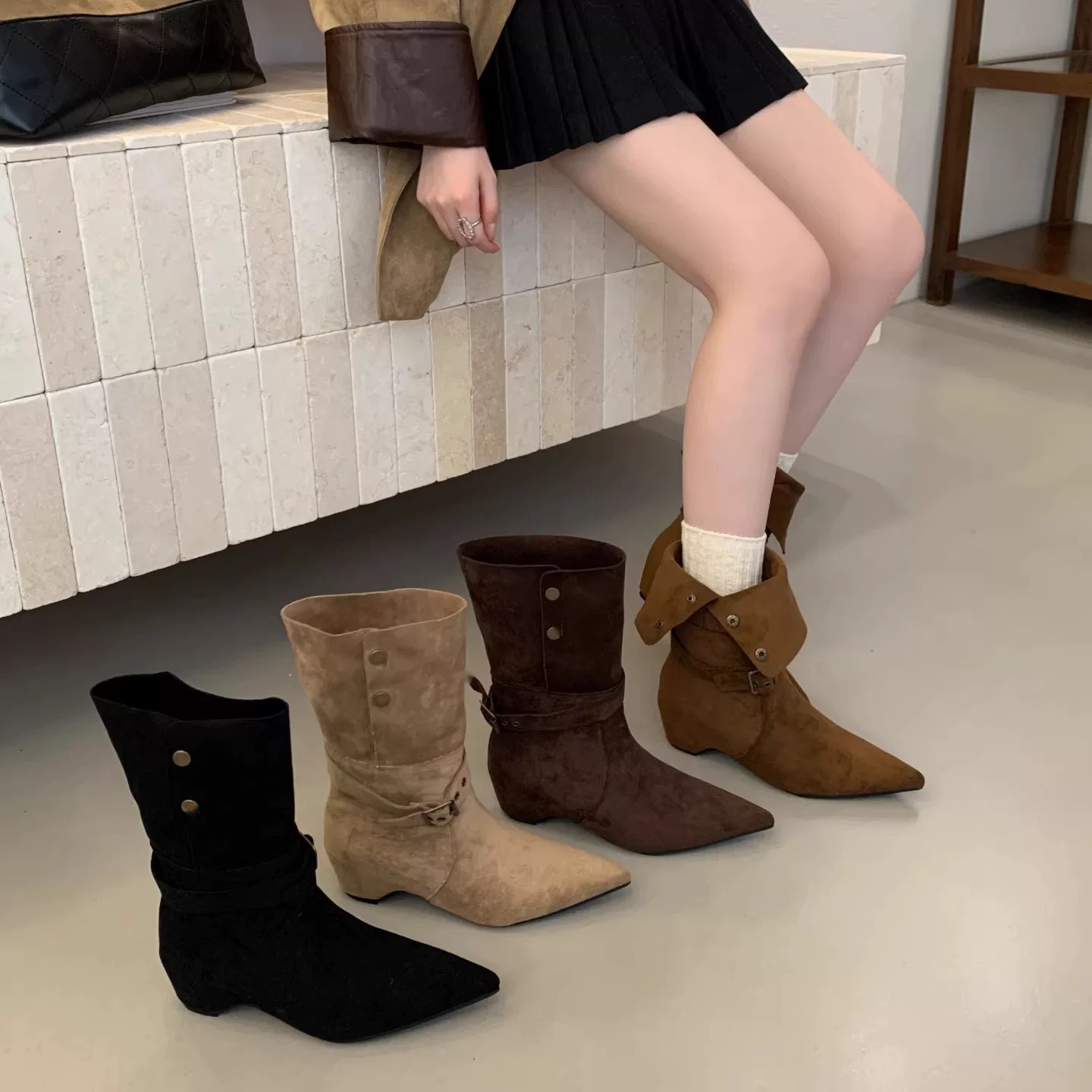 DS两穿式百搭时尚绒面尖头皮带扣粗跟中跟短靴-366