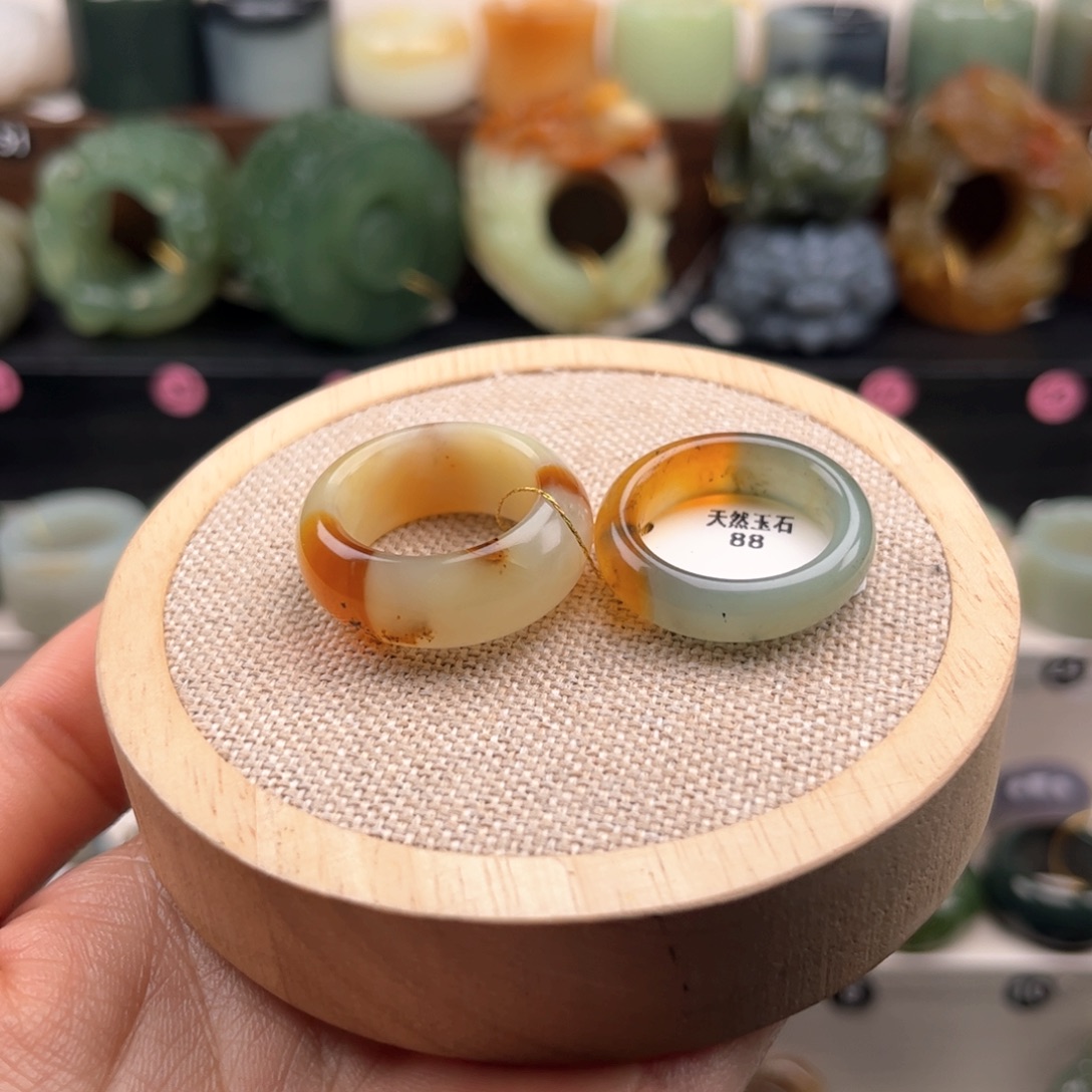 蛇纹石玉未镶嵌戒指