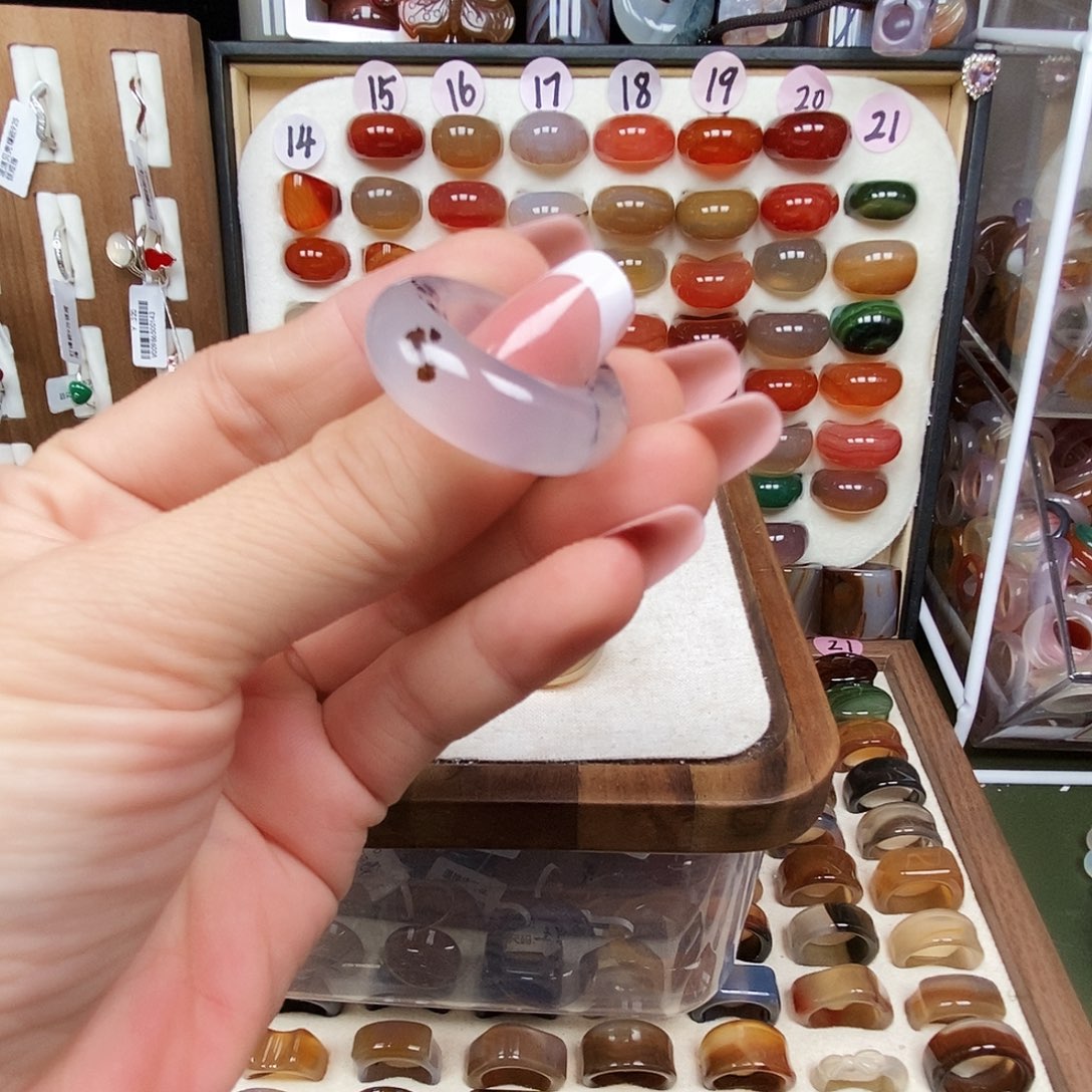 梨****玛瑙/玉髓合金戒指