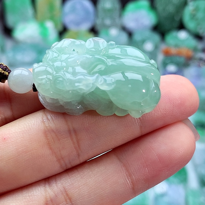 翡翠颈饰未镶嵌翡翠