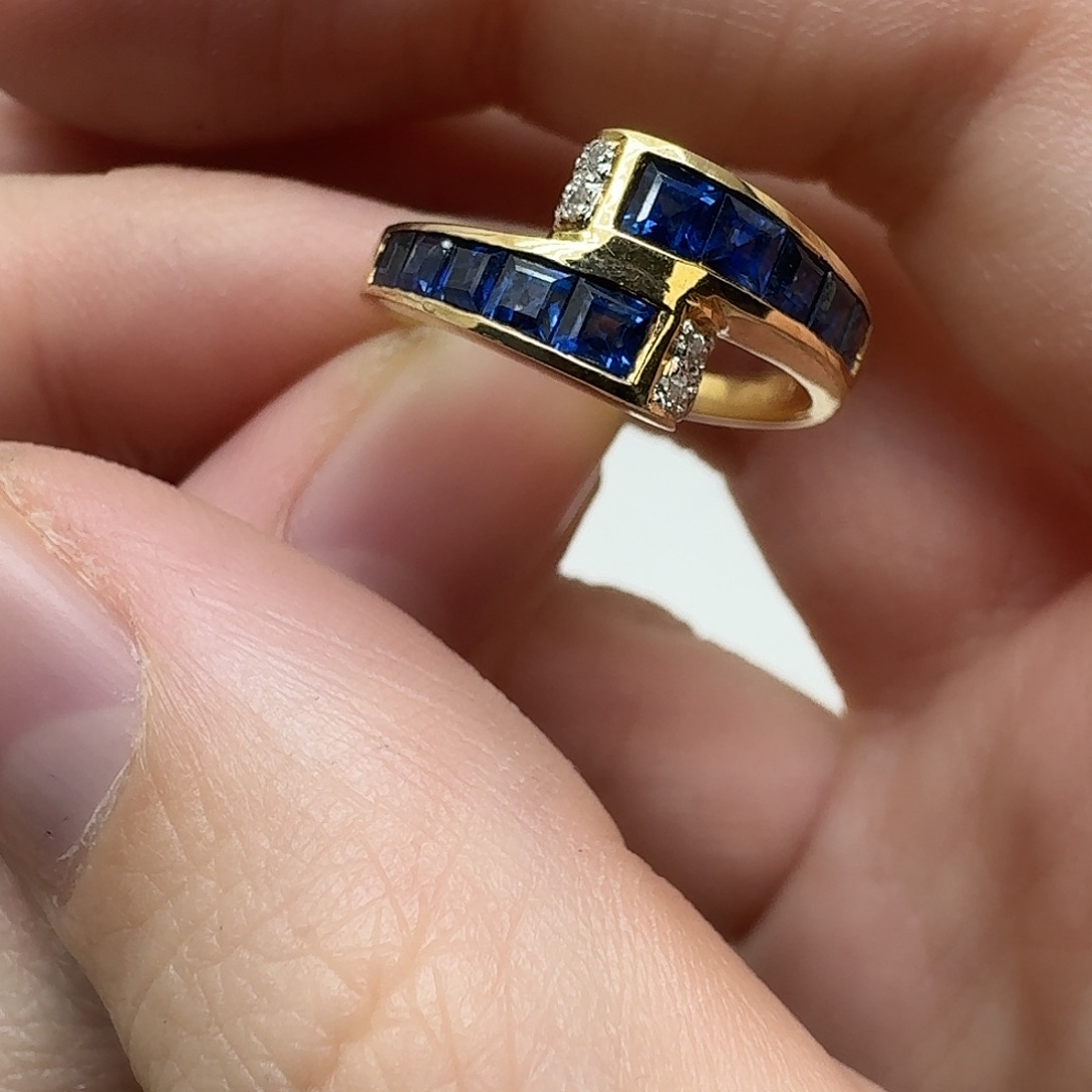 未镶嵌戒指蓝宝石