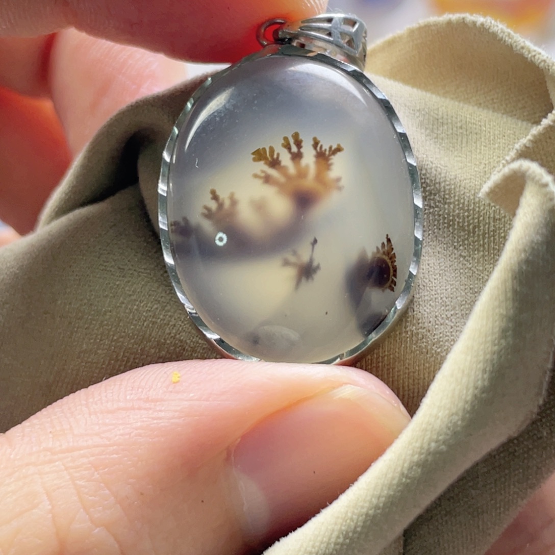 玛瑙/玉髓未镶嵌珠宝奇石