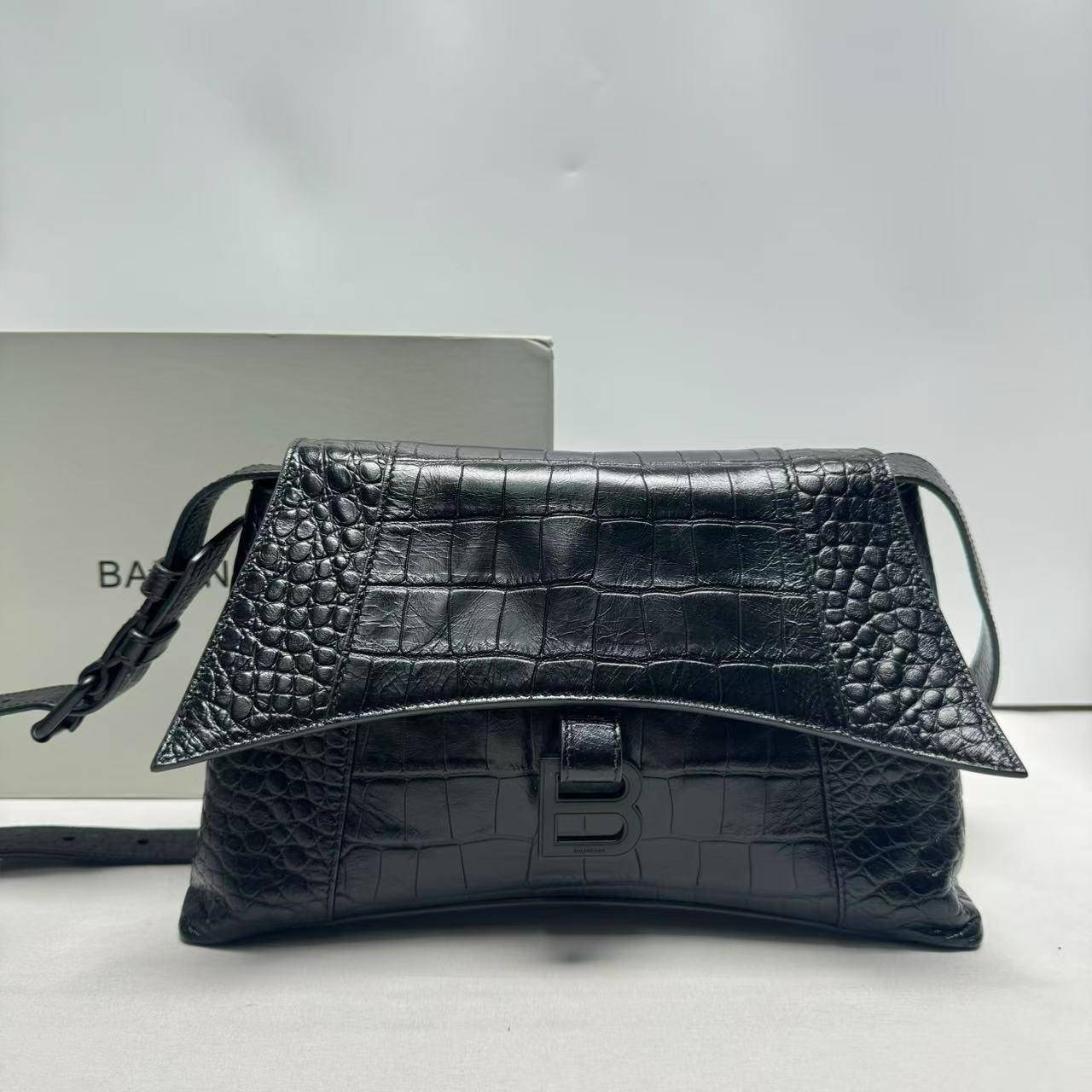 胖虎佳佳/巴黎世家/95新/公价0/箱包/两用包/31B2502200204