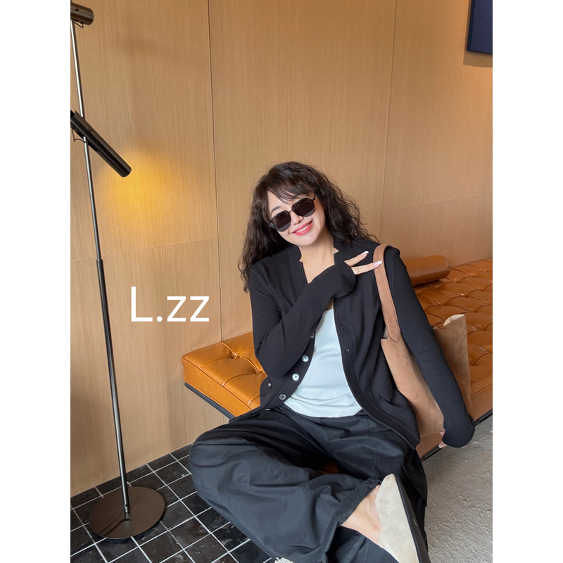 『LZZ』2025秋季新款时尚宽松大版休闲通勤街头极简风螺纹正肩小衫