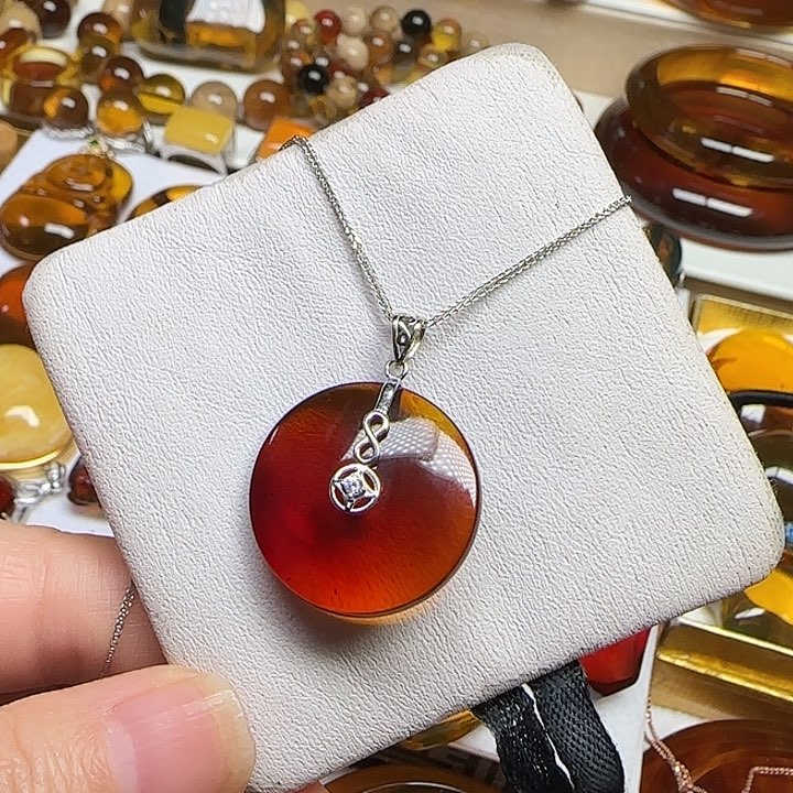 琥珀颈饰未镶嵌天然缅甸血珀平安扣吊坠