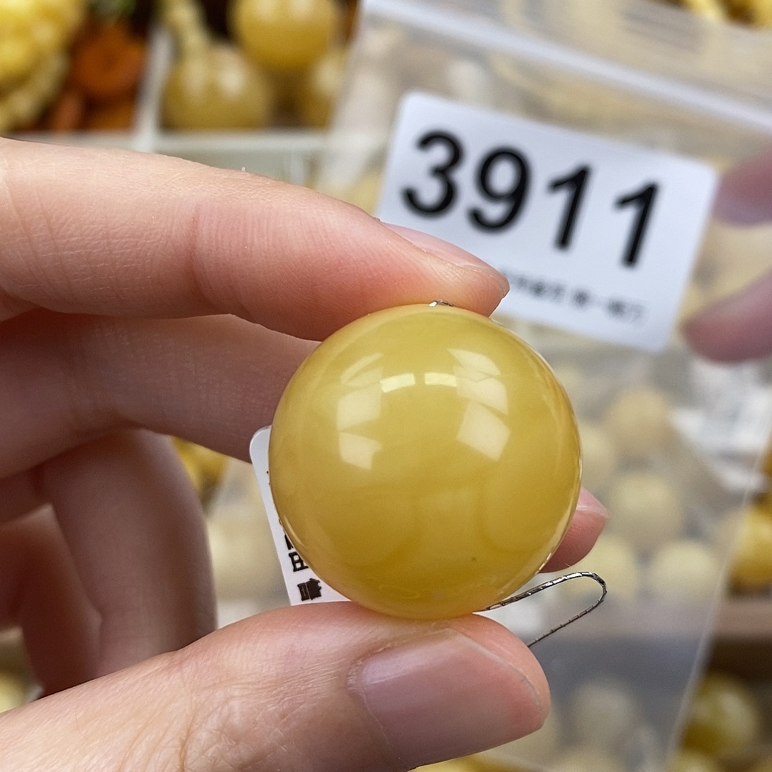 蜜蜡未镶嵌珠宝奇石23.7