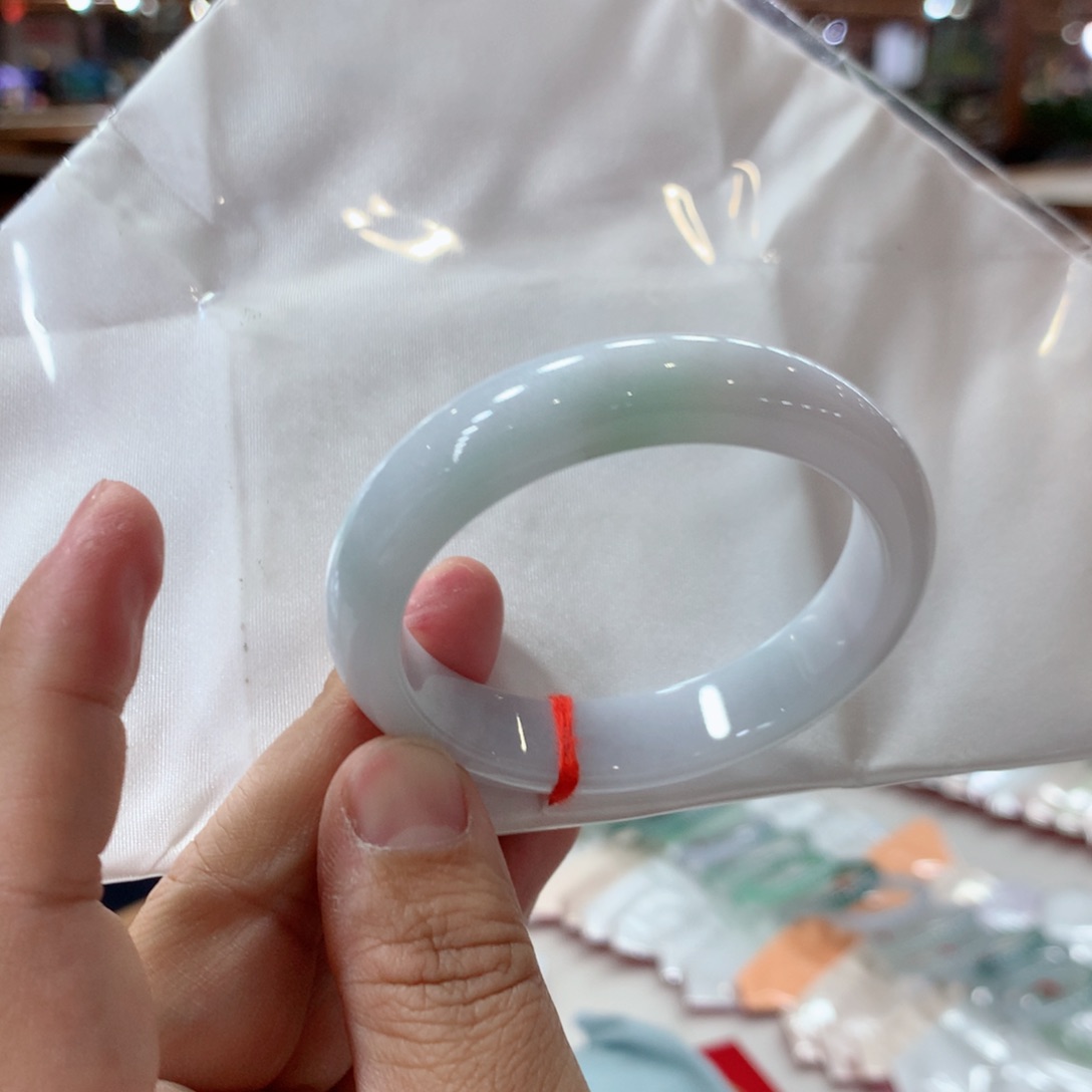 翡翠手镯未镶嵌买断