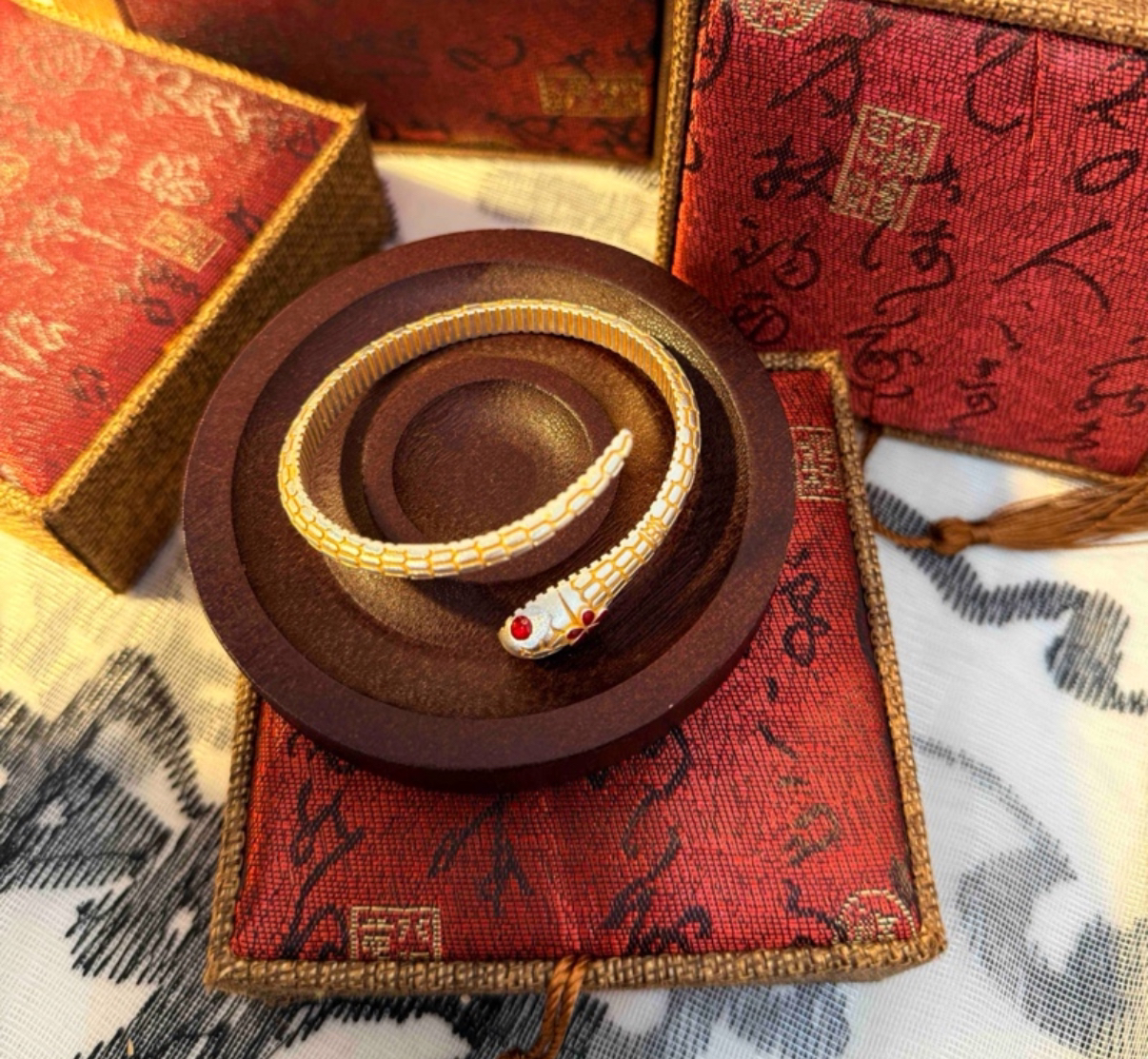 足银手镯 S198 珐琅描金色樱花蛇开口手镯