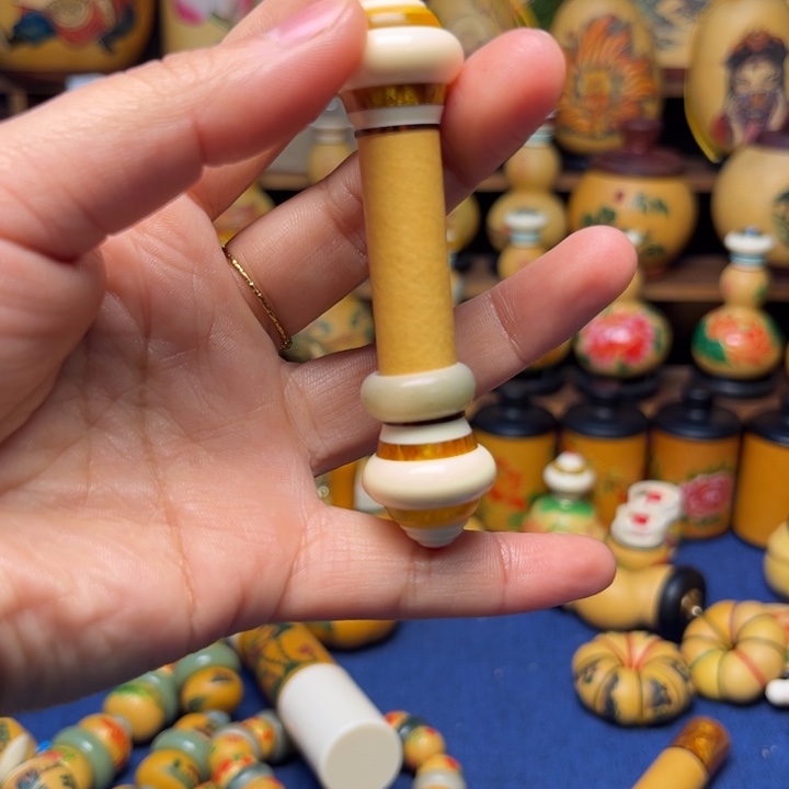 大叶紫檀（黑酸枝木类）