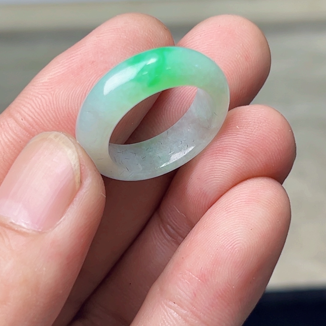 定制翡翠未镶嵌圈口18号