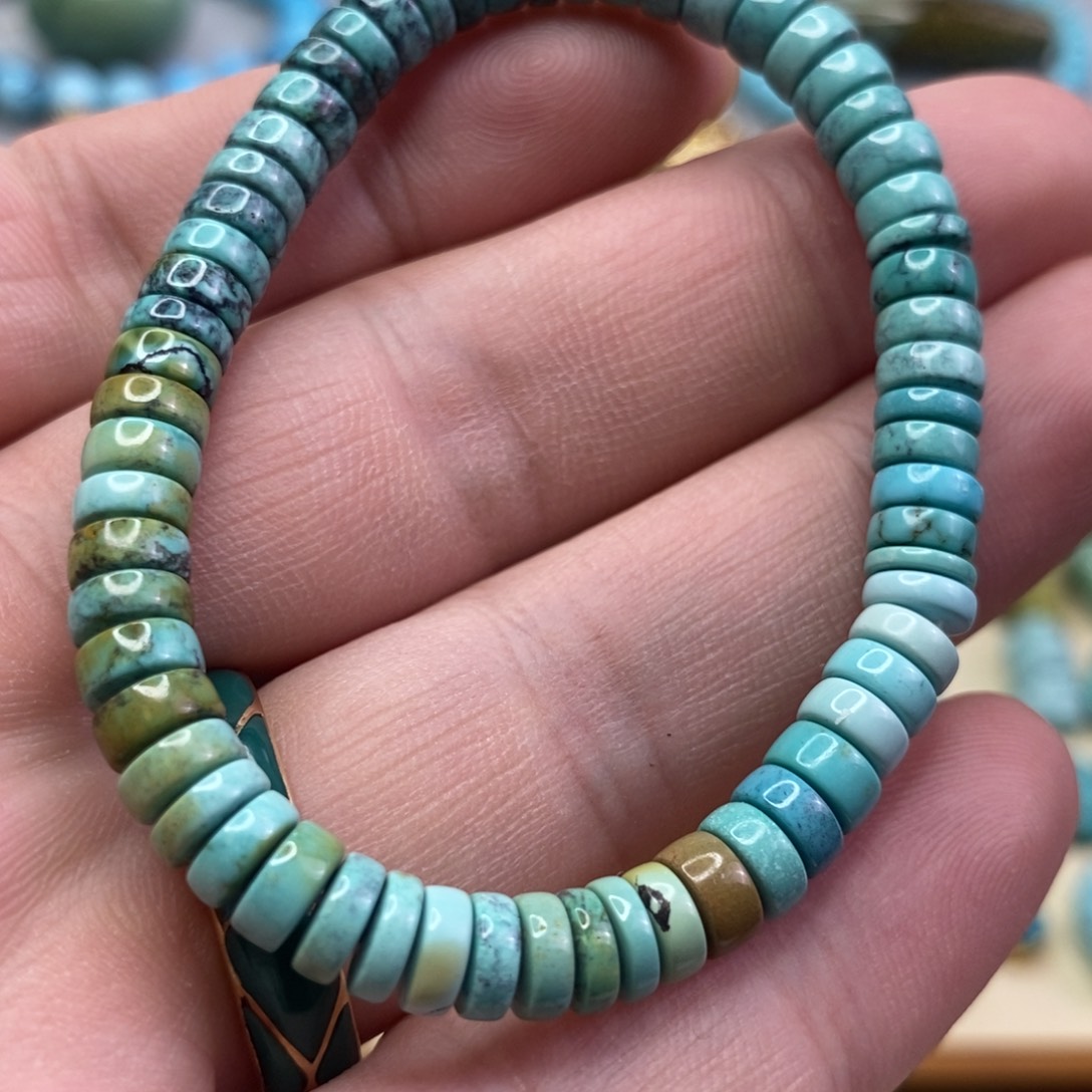 绿松石配饰未镶嵌