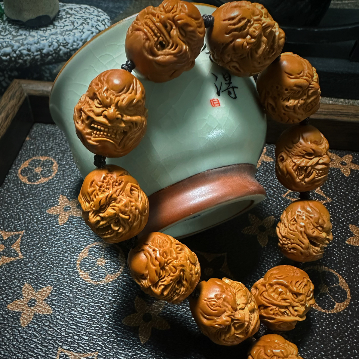 经典款山鬼恶僧六代手持手串单颗橄榄核老料雕刻2.0