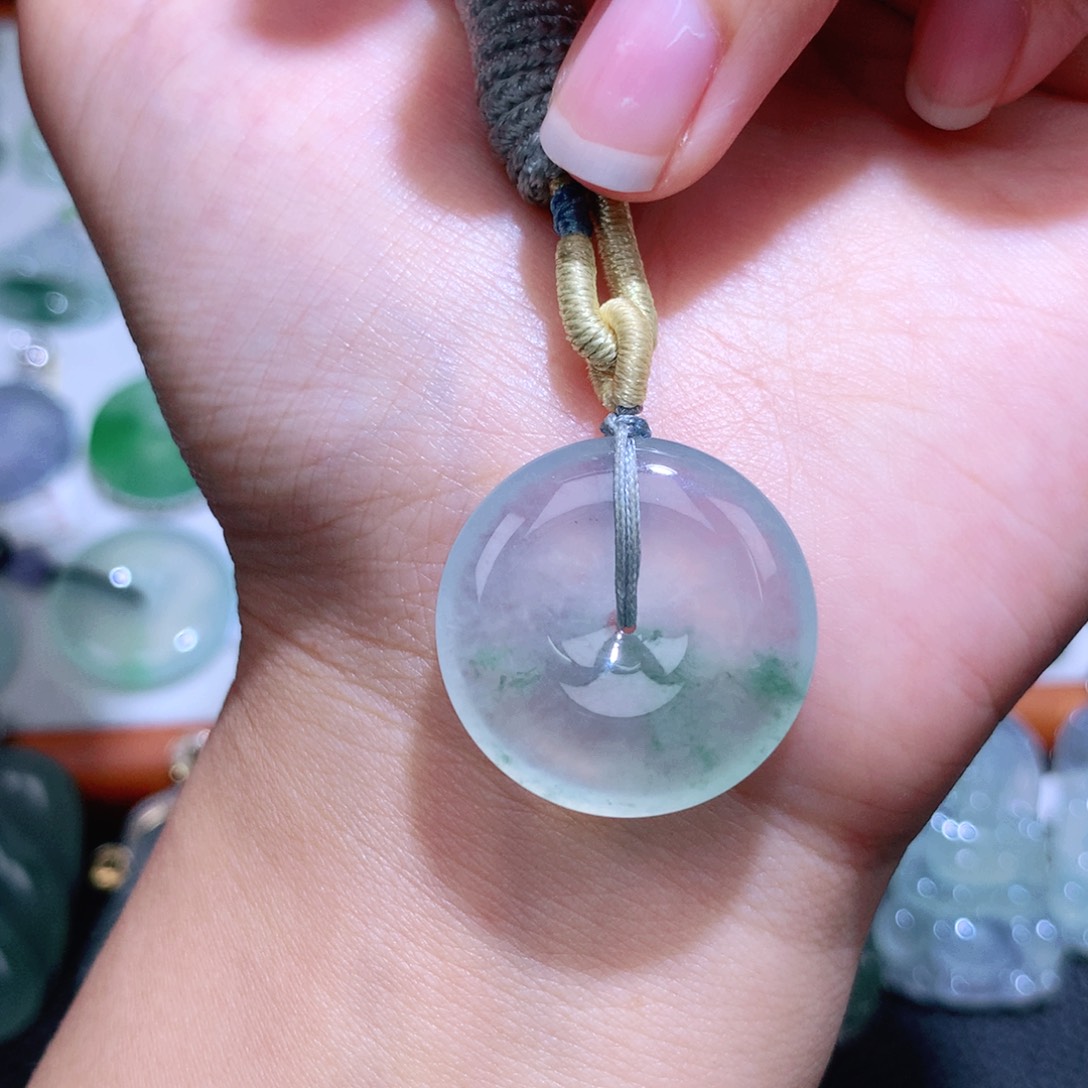 颈饰未镶嵌翡翠扣子