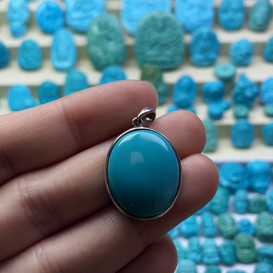 绿松石未镶嵌颈饰