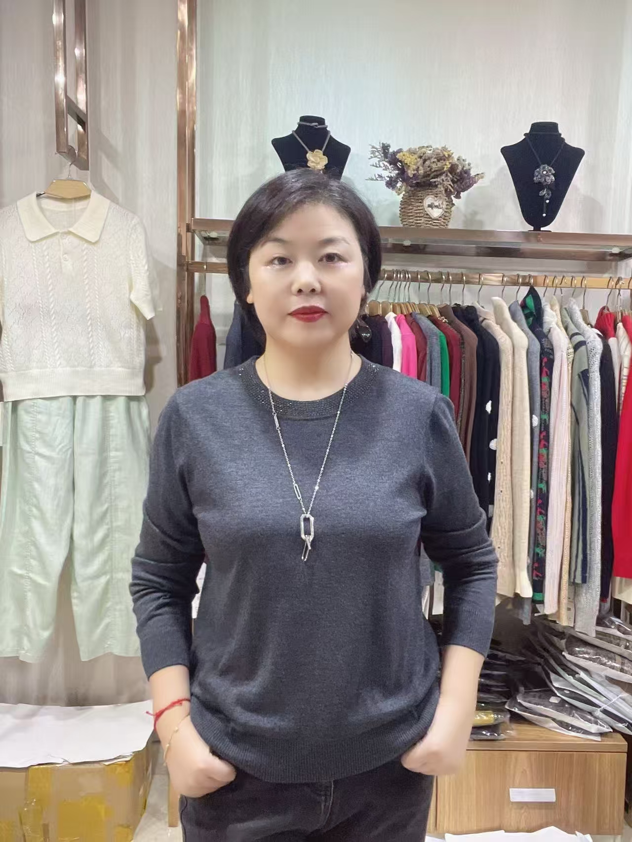 圆领宽松碎钻纯色显瘦针织休闲百搭DY549