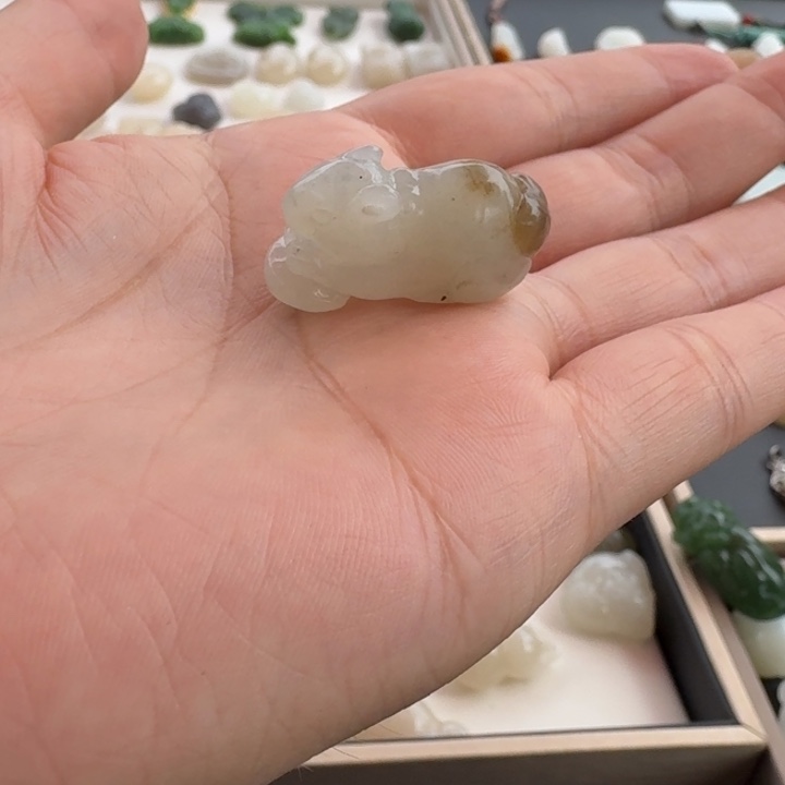 颈饰未镶嵌和田玉