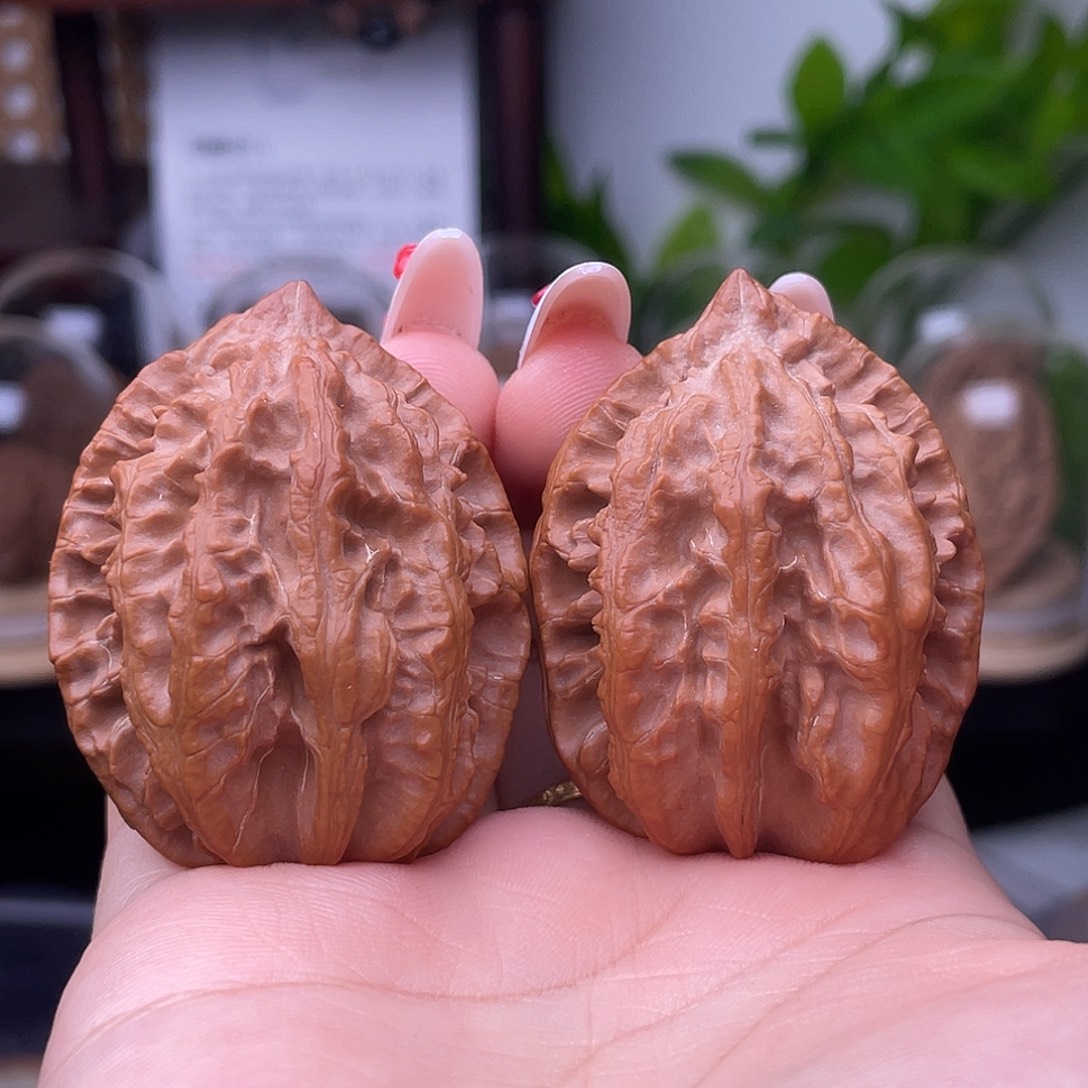 文玩核桃吊坠观音背