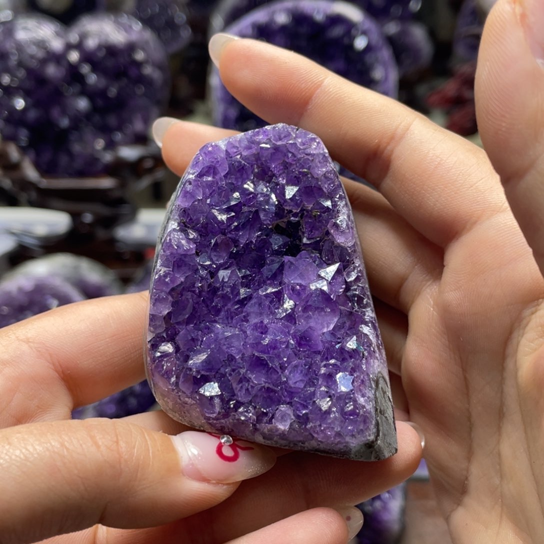紫晶大型摆件（非配饰）未镶嵌