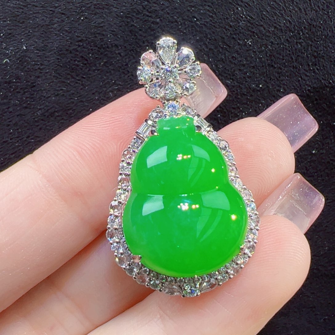 翡翠吊坠(不含链)18K金镶嵌吊坠