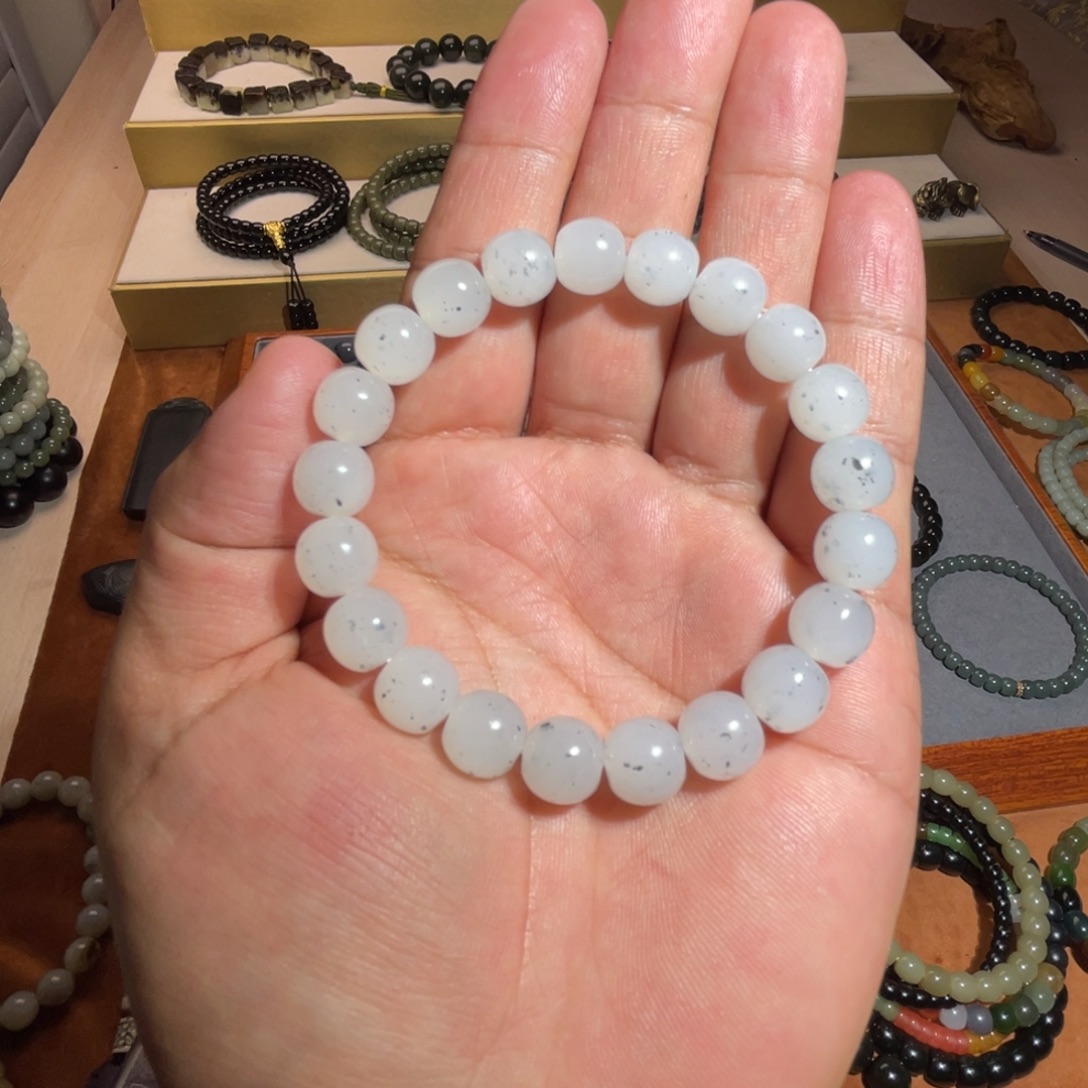 和田玉未镶嵌手串