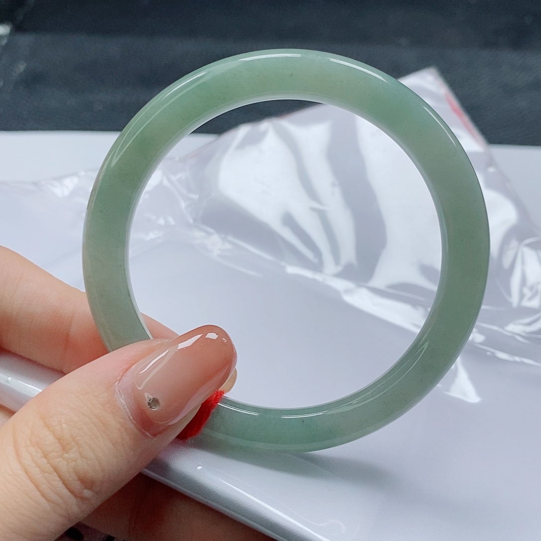 【闪购商品】未镶嵌手镯（圆镯）翡翠545号