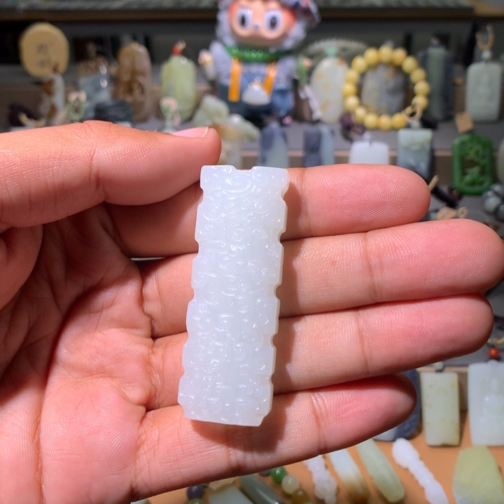 喜***6和田玉未镶嵌颈饰