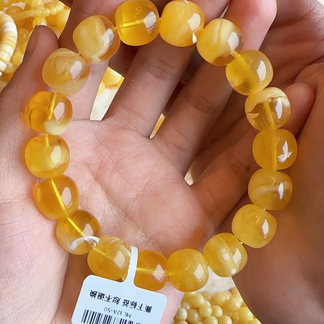 蜜蜡裸石未镶嵌蜜蜡
