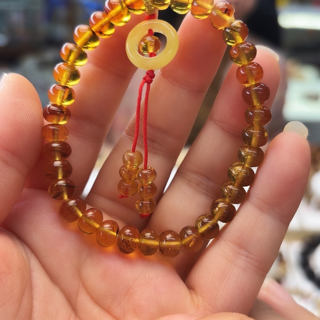 琥珀未镶嵌裸石七