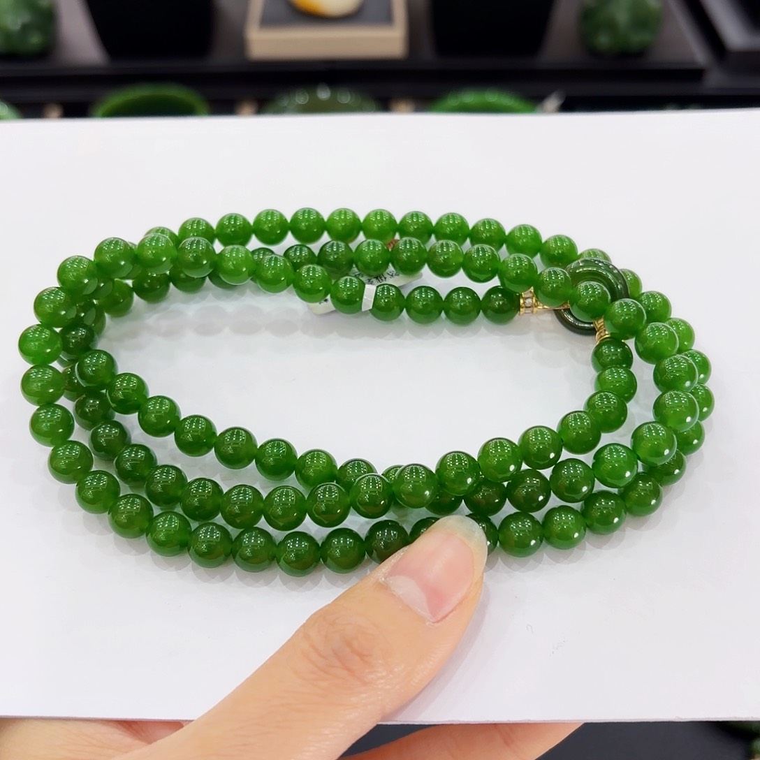 颈饰未镶嵌和田玉（碧玉）z****湄