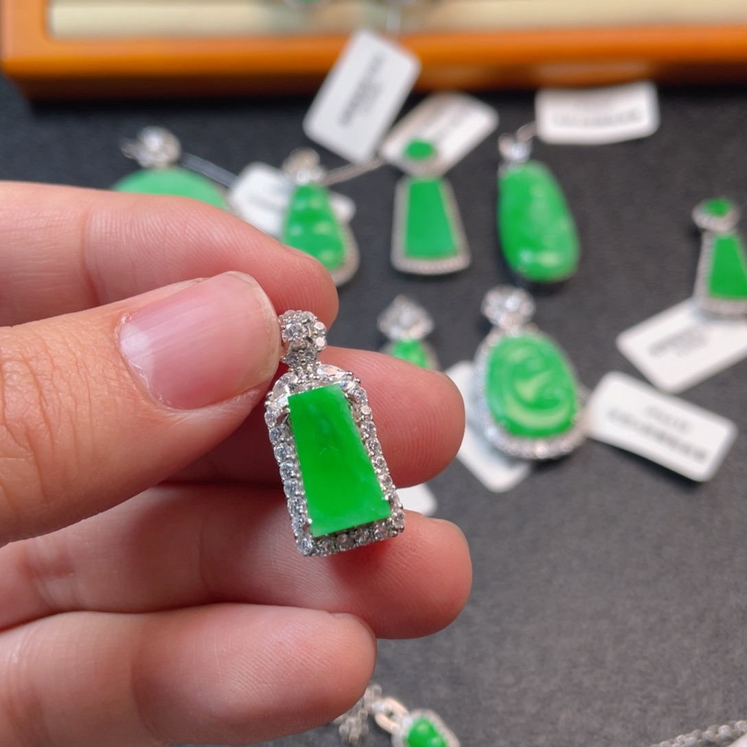 翡翠吊坠(不含链)银S925镶嵌