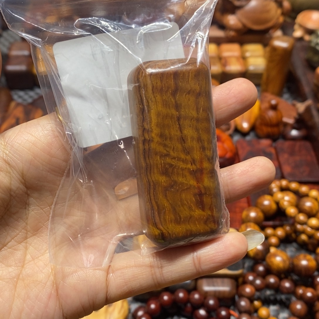 朴***厂微凹黄檀（南美大红酸枝）