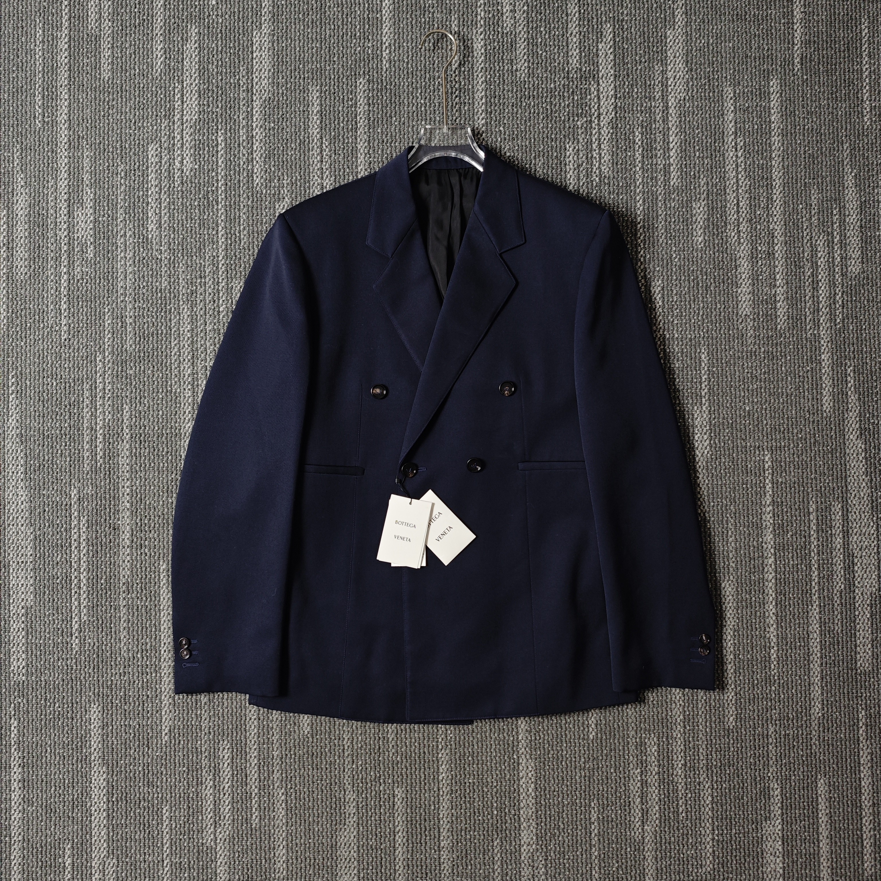未使用 BOTTEGA VENETA/葆蝶家 纯色双排扣西装外套/48码/4723