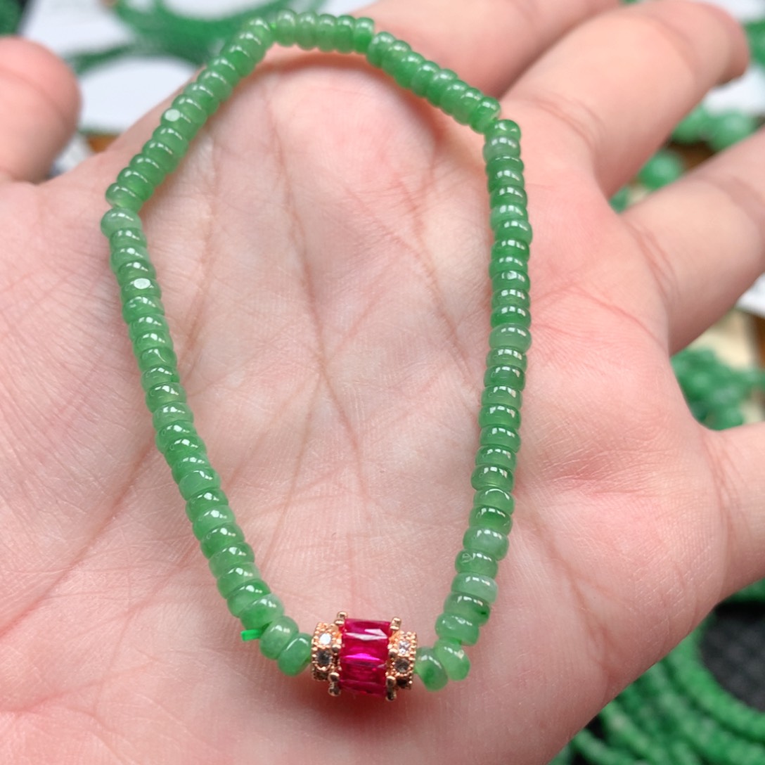 翡翠手链未镶嵌翡翠