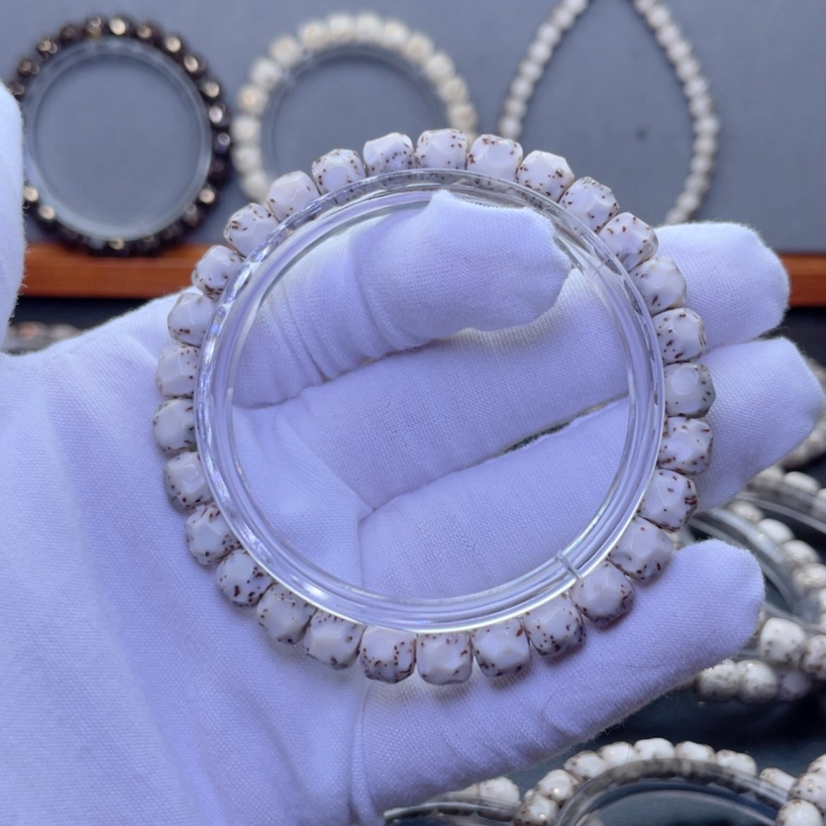 【闪购商品】星月菩提手串大留白河豚