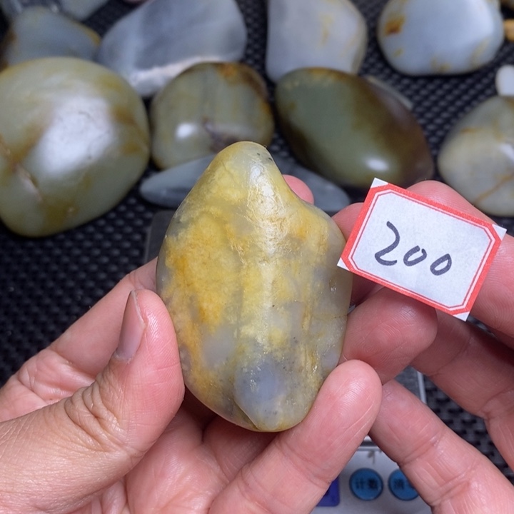 未镶嵌和田玉把件200