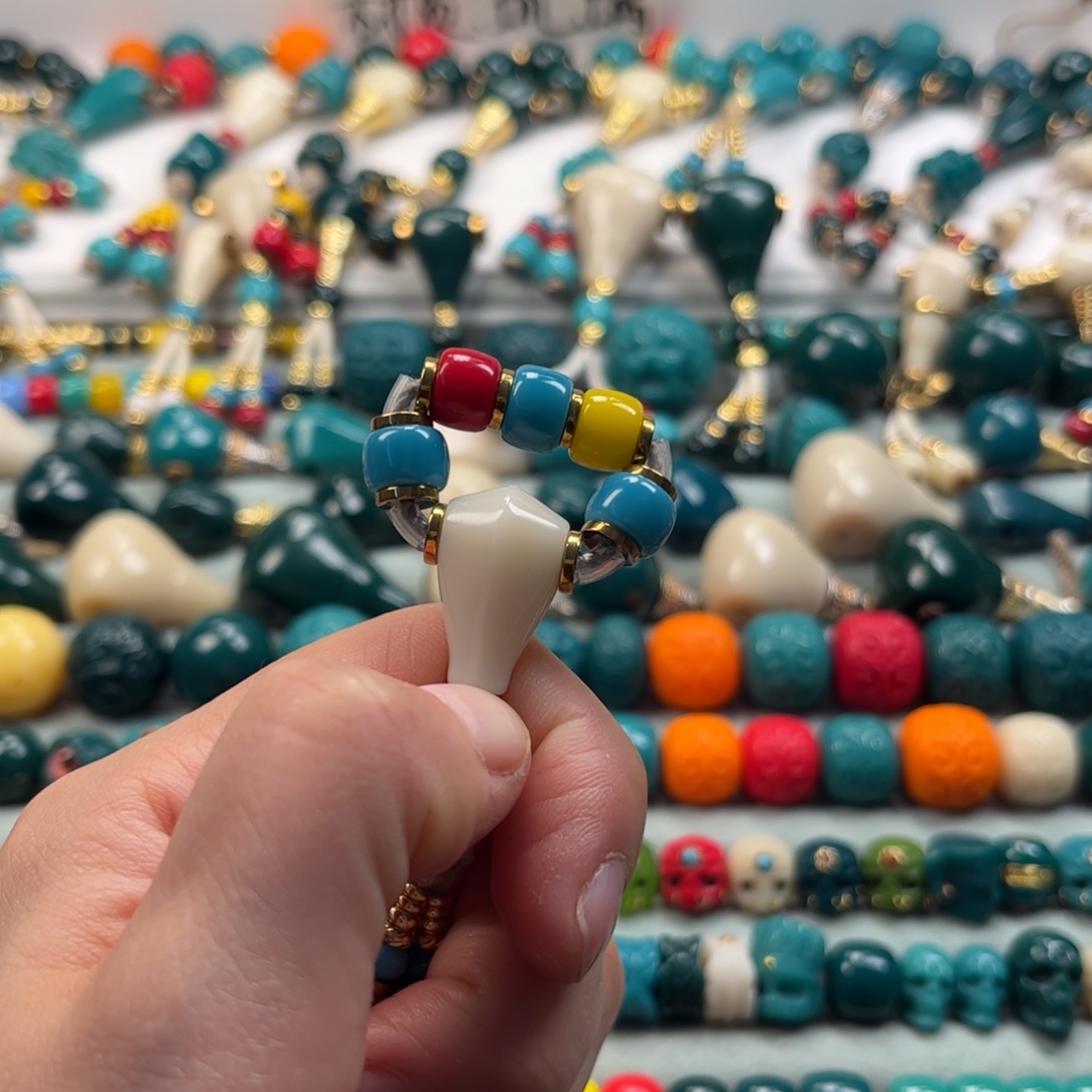 C***F琉璃颈饰琉璃配饰