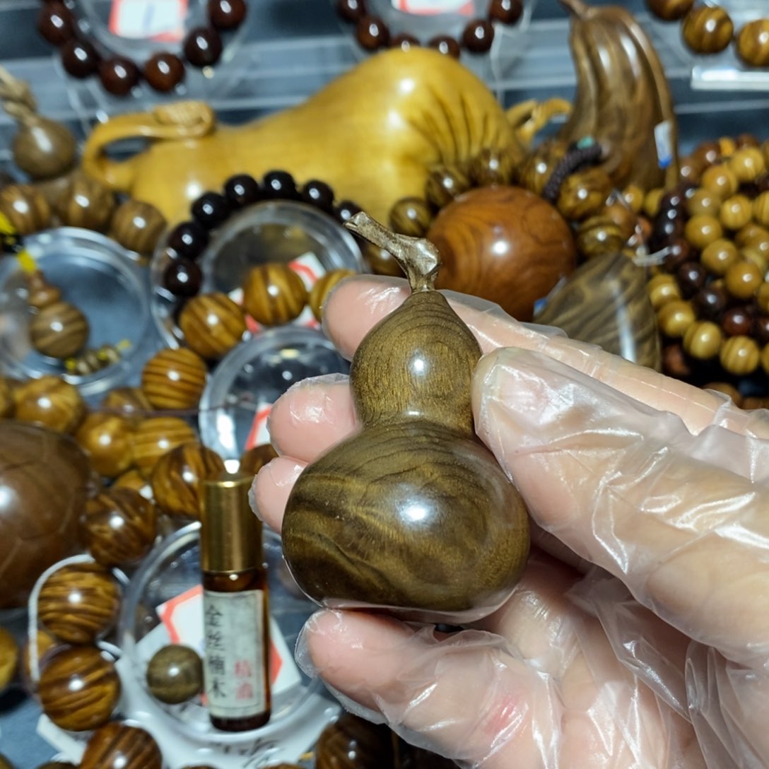 金丝楠木雕工艺品