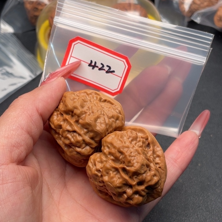 爱***亮文玩核桃把件蛤蟆