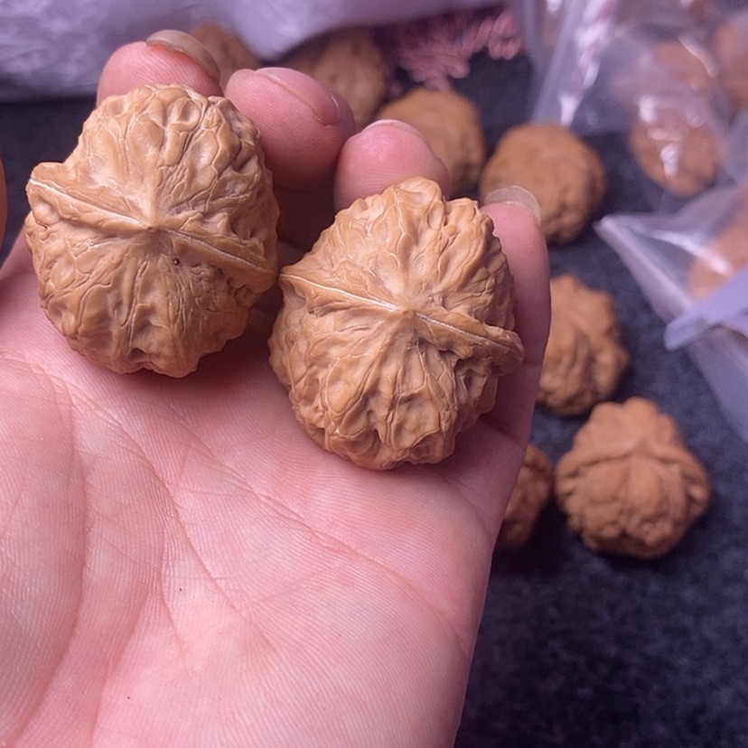 【闪购商品】文玩核桃吊坠40门头沟元宝