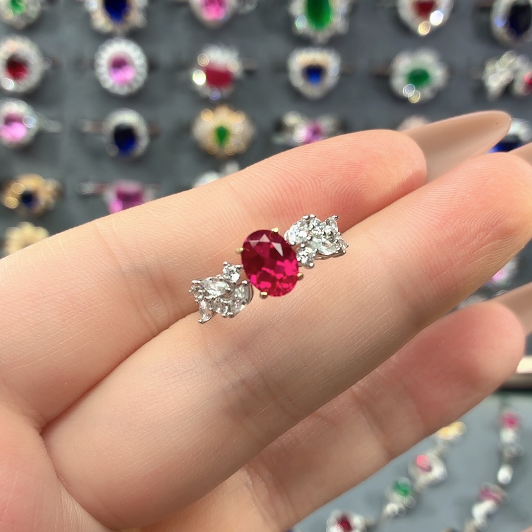 925银培育卢比来色宝石