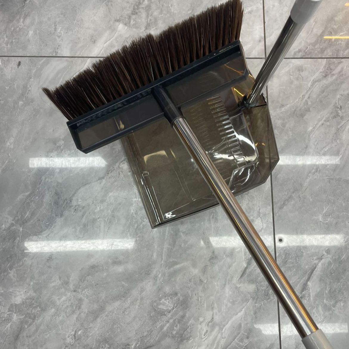 耐磨材质不易变形掉毛杆身不锈钢扫帚1212-1