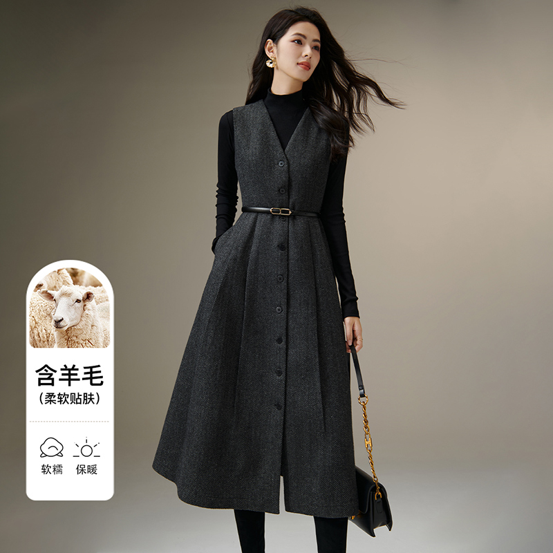 晚白【新品】2025冬绵裙子V领收腰百搭无袖连衣裙25101711