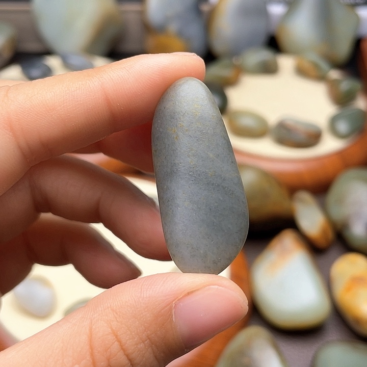 和田玉未镶嵌颈饰14