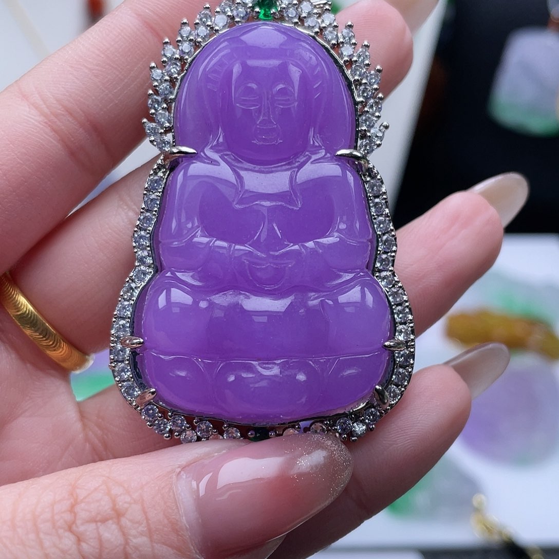 翡翠吊坠(赠链)未镶嵌