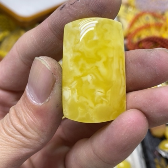 蜜蜡裸石未镶嵌吊坠