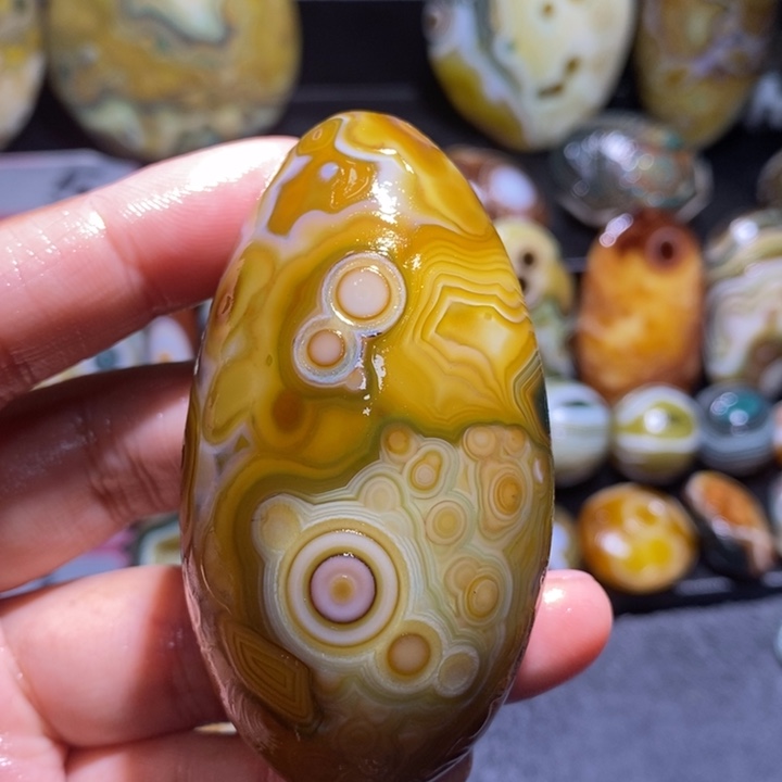 玛瑙/玉髓未镶嵌珠宝奇石88