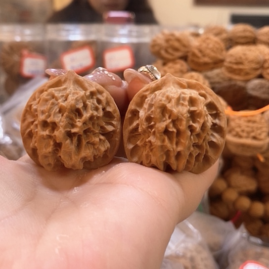 文玩核桃吊坠36刀子