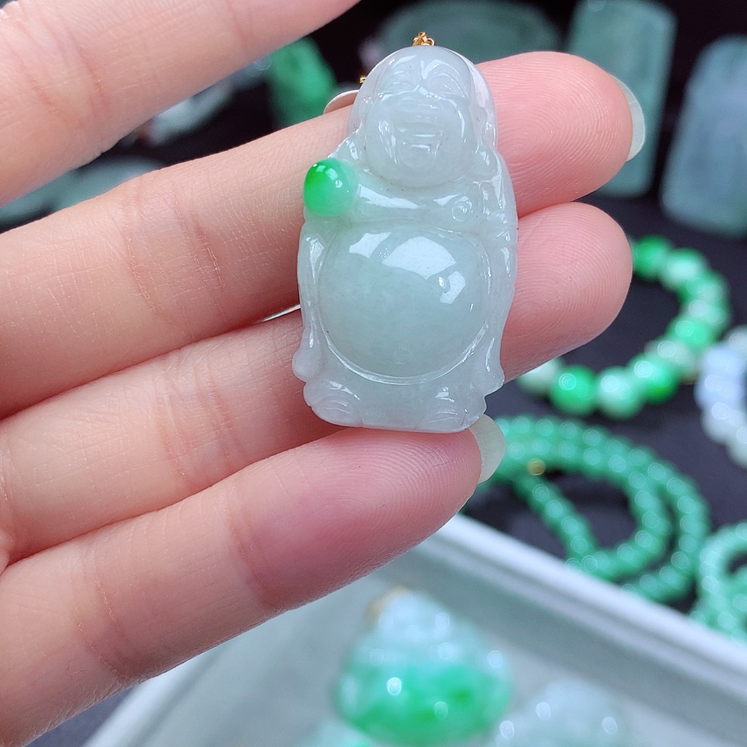 翡翠颈饰18K金镶嵌翡翠吊坠